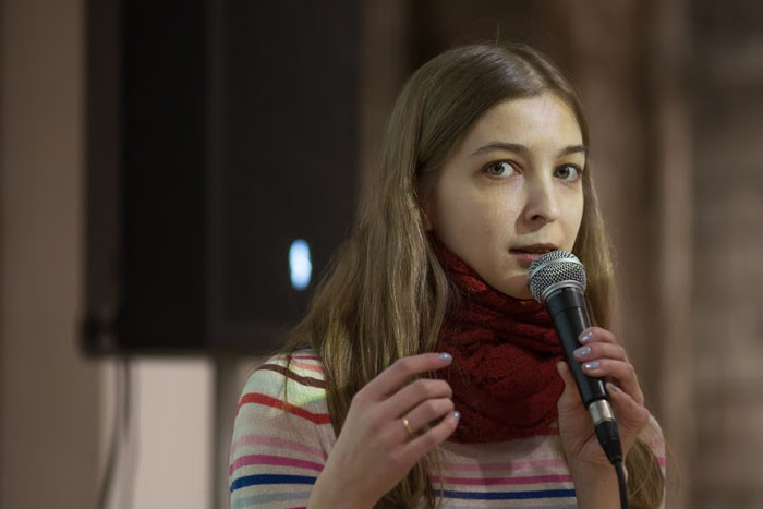 Ася Казанцева "Хто б міг подумати! Як мозок змушує нас робити дурниці", "В інтернеті хтось не правий", видавництво Віват